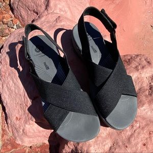 Clarks Aria Kaydin Sandals
